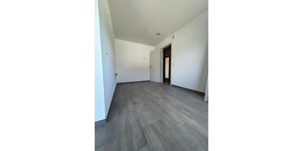 Erdgeschoßwohnung Nittendorf - 2.5 Zimmer, 64 m&sup2;, 950&euro; | Angebot:26603753