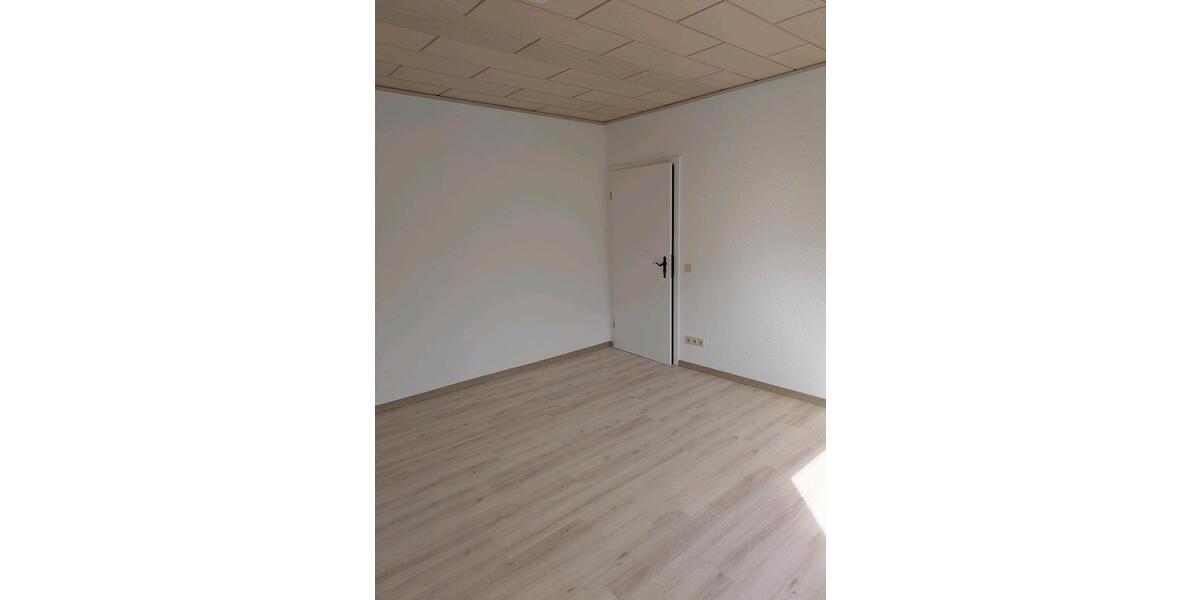 Erdgeschoßwohnung Bad Oeynhausen Dehme - 3 Zimmer, 100 m&sup2;, 1.100&euro; | Angebot:26211026