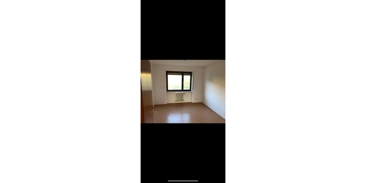 Etagenwohnung Rockenhausen - 3 Zimmer, 81 m&sup2;, 950&euro; | Angebot:24730313