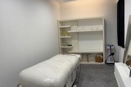 Behandlungsraum Kosmetikraum im Kosmetikstudio Marnila zimmer