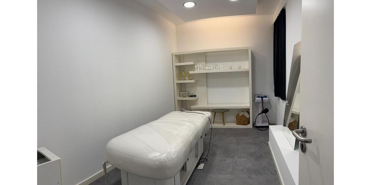 Behandlungsraum Kosmetikraum im Kosmetikstudio Marnila zimmer