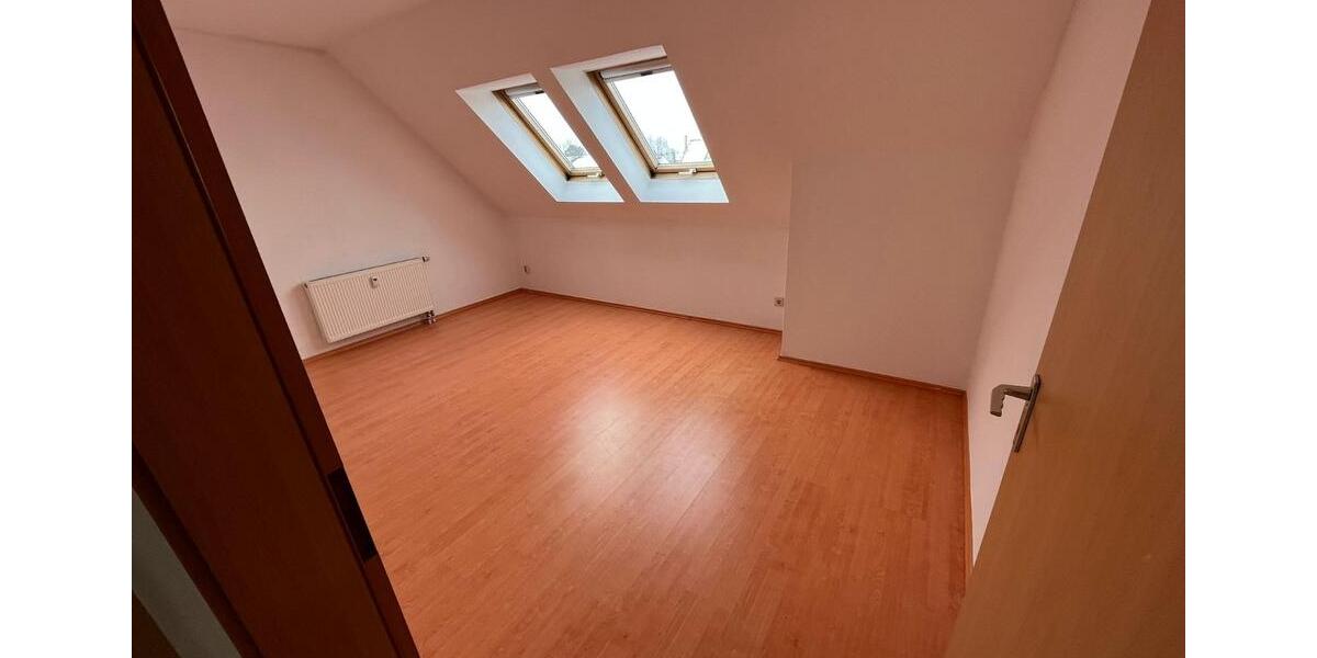 Dachgeschoßwohnung Sandersdorf-Brehna Torna - 2 Zimmer, 72 m&sup2;, 575&euro; | Angebot:24814045