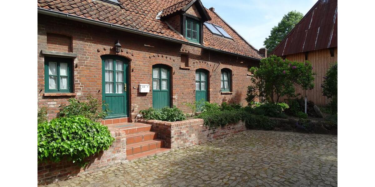 Wohnen auf denkmalgeschützem Hof - Reihenmittelhaus in Esperke 4 zimmer