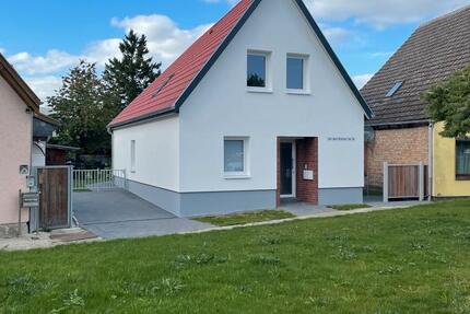 Wohnung Bützow - 2 Zimmer, 65 m&sup2;, 687&euro; | Angebot:27639536
