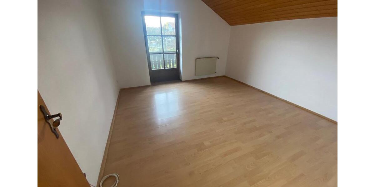 Einfamilienhaus Steinhöring - 7 Zimmer, 200 m&sup2;, 1.630&euro; | Angebot:25655825