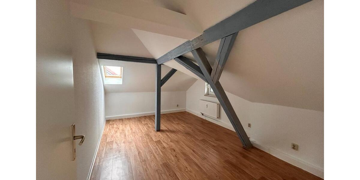 Dachgeschoßwohnung Aschersleben - 3 Zimmer, 60 m&sup2;, 300&euro; | Angebot:22906846