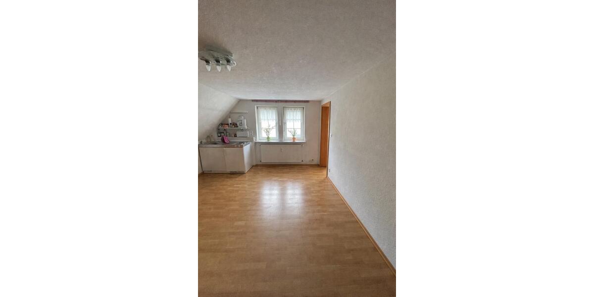 Dachgeschoßwohnung Meeder - 1 Zimmer, 20 m&sup2;, 305&euro; | Angebot:26075460
