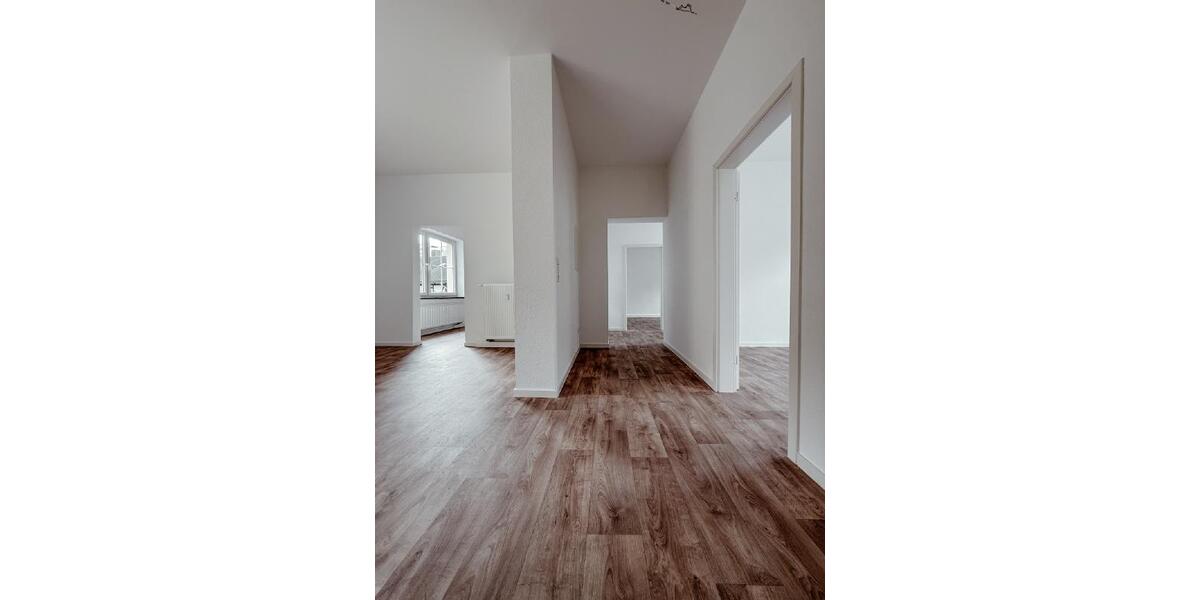 Etagenwohnung Burkhardtsdorf - 4 Zimmer, 90 m&sup2;, 600&euro; | Angebot:25581983