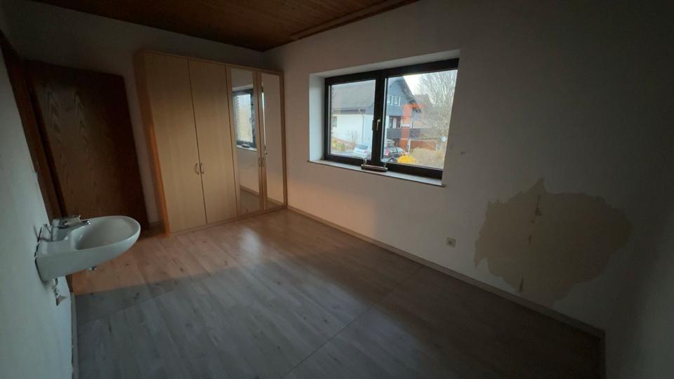 Einfamilienhaus Wenden - 6 Zimmer, 181 m&sup2;, 2.000&euro; | Angebot:25307307