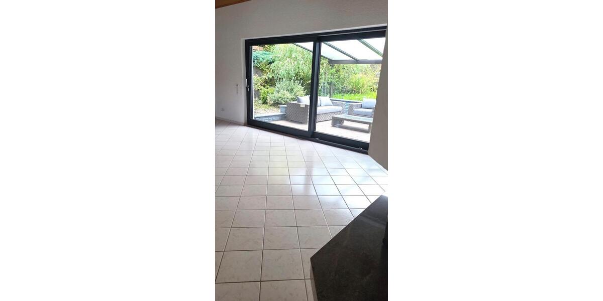 Erdgeschoßwohnung Rockenhausen - 4 Zimmer, 145 m&sup2;, 1.375&euro; | Angebot:25225834