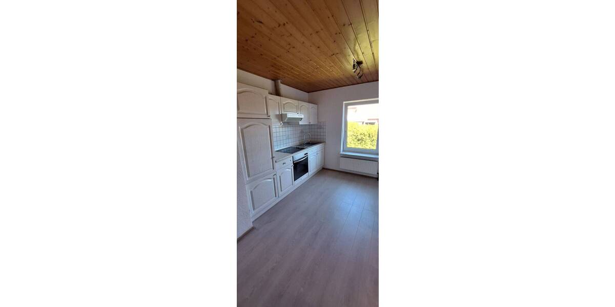 Etagenwohnung Weener Holthusen - 4 Zimmer, 92 m&sup2;, 800&euro; | Angebot:26487228