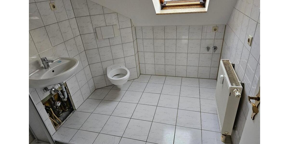 Dachgeschoßwohnung Merseburg - 2 Zimmer, 54 m&sup2;, 395&euro; | Angebot:23531731