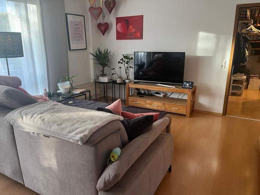 Mühlheim, 3 ZW, TGL-Bad, gr.Balkon in ruhiger Wohnlage,(EBK kann v. Mietern übern.werden) zimmer