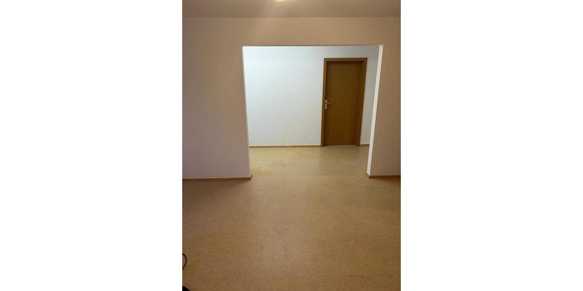 Dachgeschoßwohnung Großröhrsdorf - 3 Zimmer, 70 m&sup2;, 417&euro; | Angebot:24466900