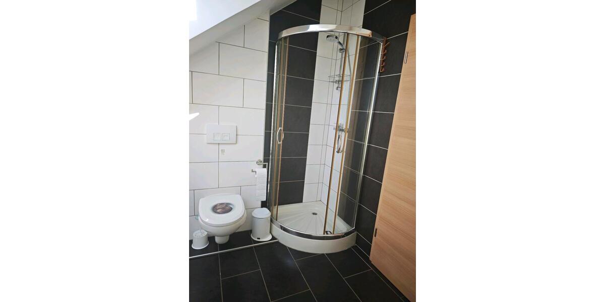 Dachgeschoßwohnung Schrobenhausen - 3 Zimmer, 68 m&sup2;, 780&euro; | Angebot:26698855