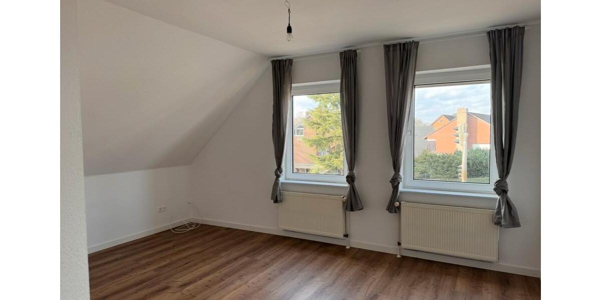 Dachgeschoßwohnung Lingen (Ems) - 2 Zimmer, 77 m&sup2;, 760&euro; | Angebot:26452211
