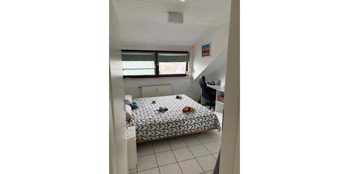 Dachgeschoßwohnung Monzelfeld - 4 Zimmer, 85 m&sup2;, 680&euro; | Angebot:25976014