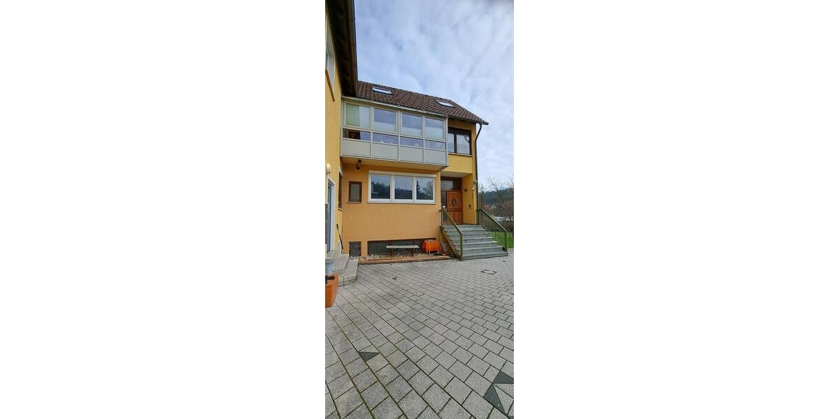 Erdgeschoßwohnung Epfendorf - 3 Zimmer, 91 m&sup2;, 950&euro; | Angebot:25783456