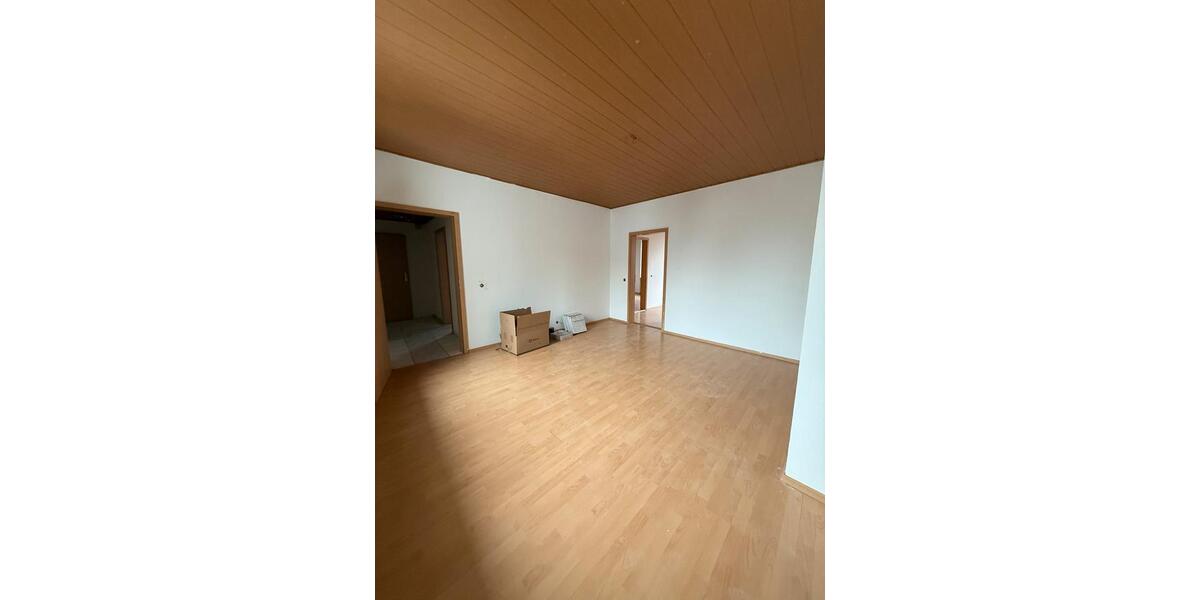 Etagenwohnung Maikammer - 3 Zimmer, 70 m&sup2;, 1.150&euro; | Angebot:26348897