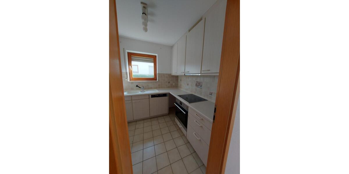 Erdgeschoßwohnung Ebersbach an der Fils - 3 Zimmer, 90 m&sup2;, 1.200&euro; | Angebot:25366445