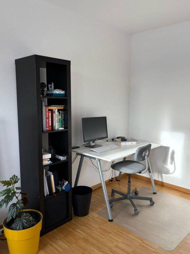 Möbilierte - 2-Zimmerwohnung zu vermietenin Stuttgart - Stadtbibliothek