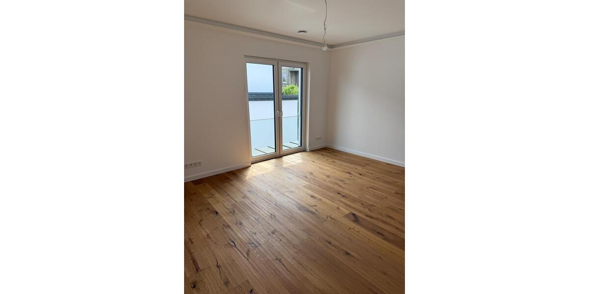Einfamilienhaus Detmold - 6 Zimmer, 156 m&sup2;, 2.990&euro; | Angebot:26579723