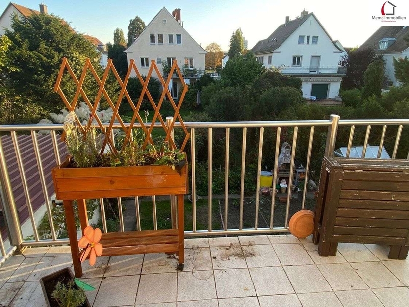 WUNDERSCHÖNE SANIERTE-ALTBAU- VIERZIMMERWOHNUNG IN DER NÄHE v. STÄDT. KLINIKUM °°° 4 zimmer