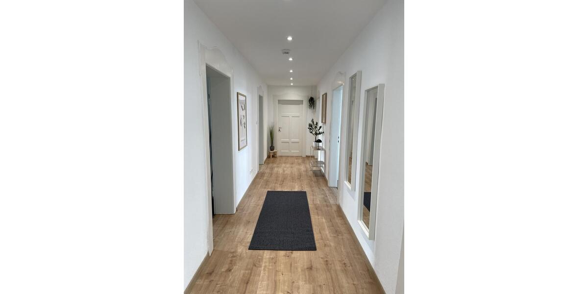 Modernes und stilvolles WG-Zimmer, voll möbliert und absolut zentral in Bayreuth 1 zimmer