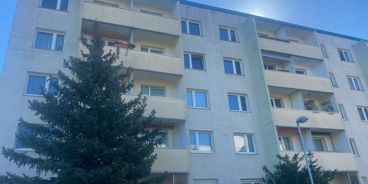 Zimmer Halle (Saale) Westliche Neustadt - 4 Zimmer, 65 m&sup2;, 362&euro; | Angebot:26190529