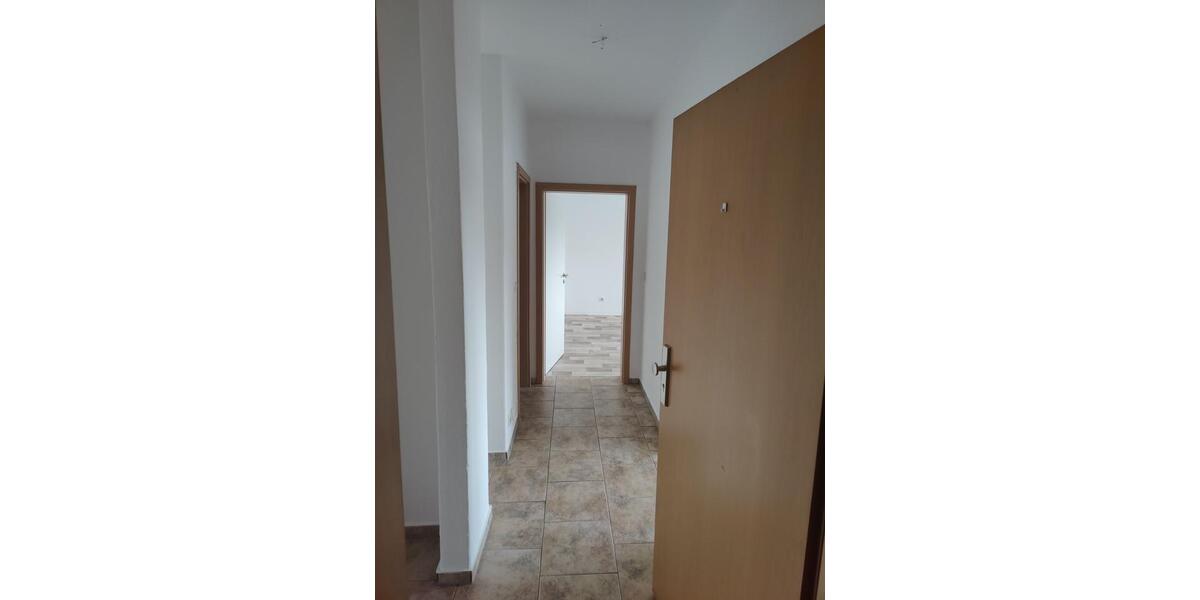 Etagenwohnung Gröningen - 4 Zimmer, 75 m&sup2;, 420&euro; | Angebot:25544482