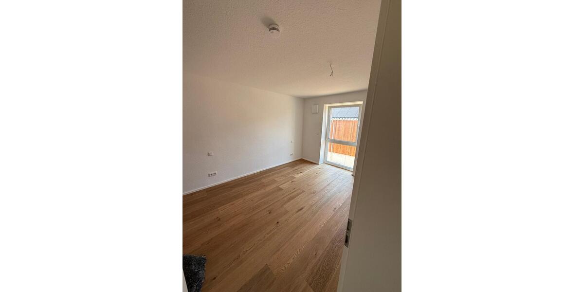 Etagenwohnung Spangenberg - 3 Zimmer, 80 m&sup2;, 870&euro; | Angebot:25806099