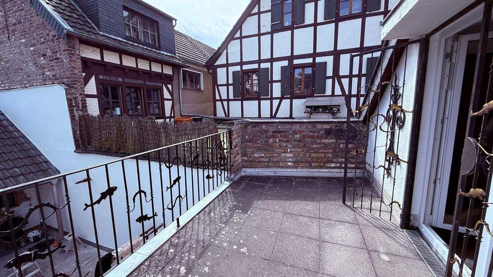 Mehrfamilienhaus, Wohnhaus Köln Zündorf - 5 Zimmer, 170 m&sup2;, 2.100&euro; | Angebot:26753804