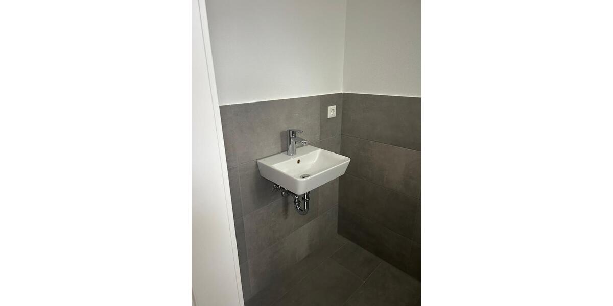 Vermietung: Neubau - Reihenhaus KFW 40 qng Niedrigenergiehaus 6.5 zimmer