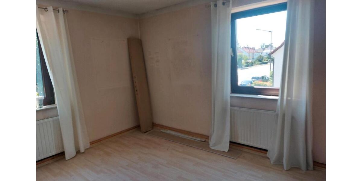 Etagenwohnung Schwaig Bei Nürnberg - 3 Zimmer, 70 m&sup2;, 1.200&euro; | Angebot:26706114