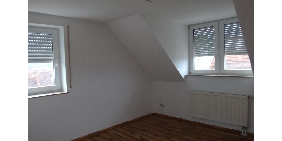 Etagenwohnung Bad Neustadt an der Saale - 5 Zimmer, 110 m&sup2;, 1.000&euro; | Angebot:22054969