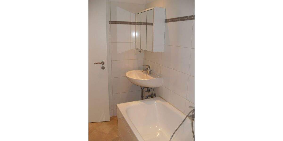 Etagenwohnung Lüdenscheid Grünewald - 3 Zimmer, 90 m&sup2;, 570&euro; | Angebot:25697115