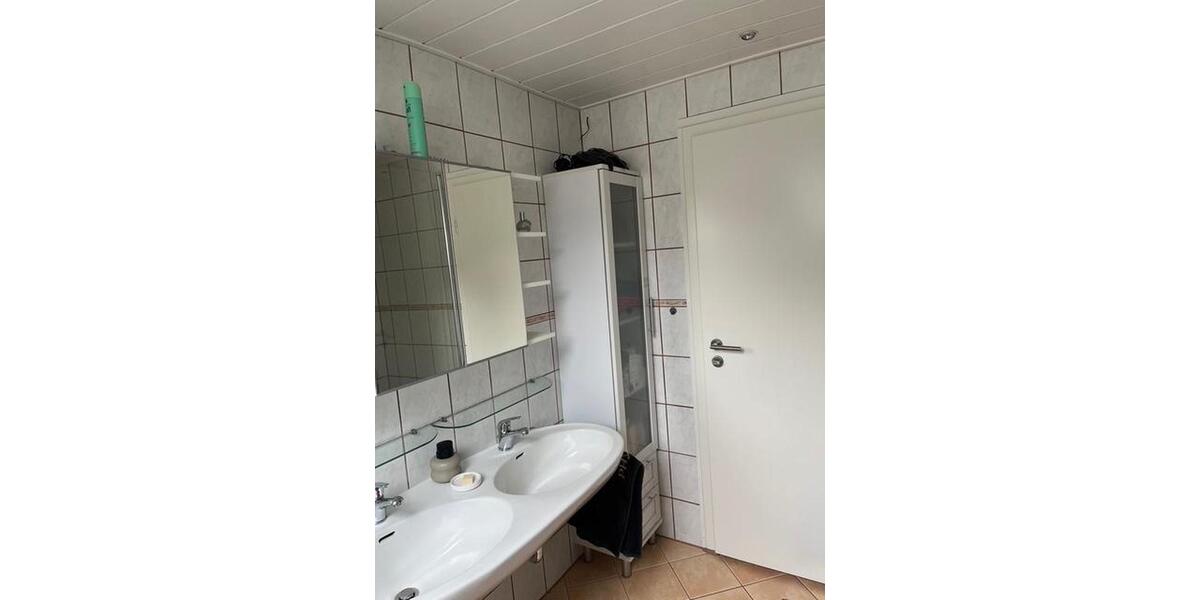 Dachgeschoßwohnung Eberbach - 4 Zimmer, 124 m&sup2;, 1.050&euro; | Angebot:25648733