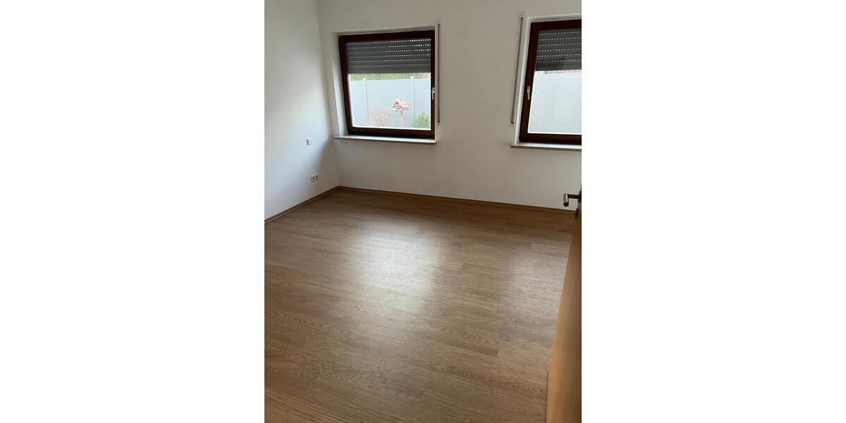 Erdgeschoßwohnung Neunburg vorm Wald - 2 Zimmer, 98 m&sup2;, 950&euro; | Angebot:26051474
