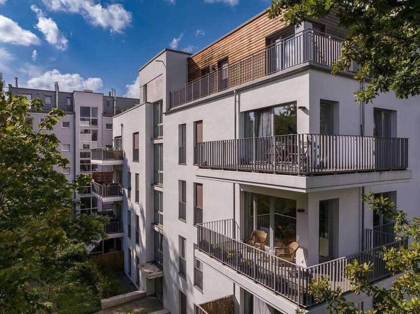 Wohnung zum Mieten in Berlin 2.021,32 € 88.59 m²