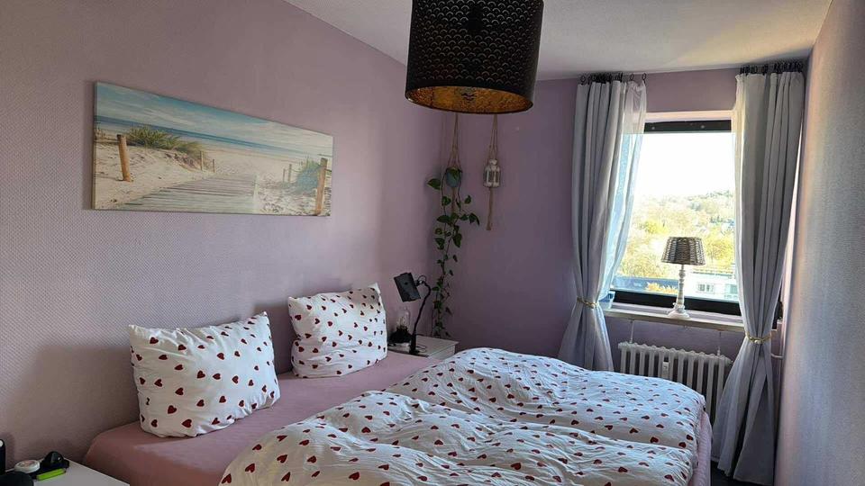 Etagenwohnung Düsseldorf Stadtbezirk 5 - 3 Zimmer, 102 m&sup2;, 1.500&euro; | Angebot:24569539