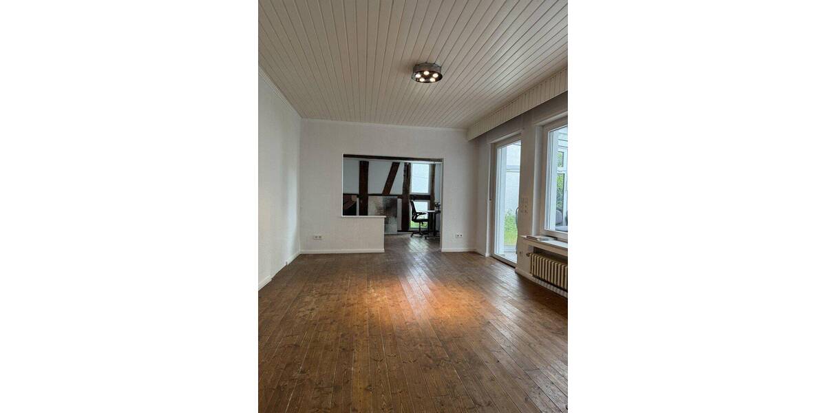 Etagenwohnung Borgholzhausen - 1 Zimmer, 190 m&sup2;, 2.200&euro; | Angebot:26820877