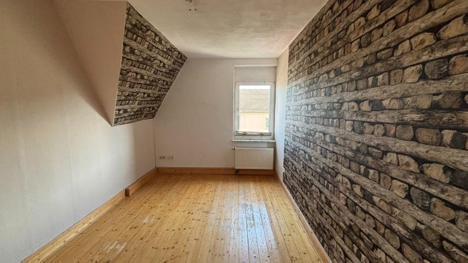 Dachgeschoßwohnung Holzminden - 6 Zimmer, 150 m&sup2;, 975&euro; | Angebot:22127584