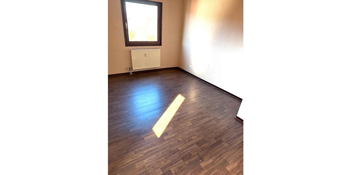 Dachgeschoßwohnung Leonberg - 3 Zimmer, 79 m&sup2;, 800&euro; | Angebot:26561062
