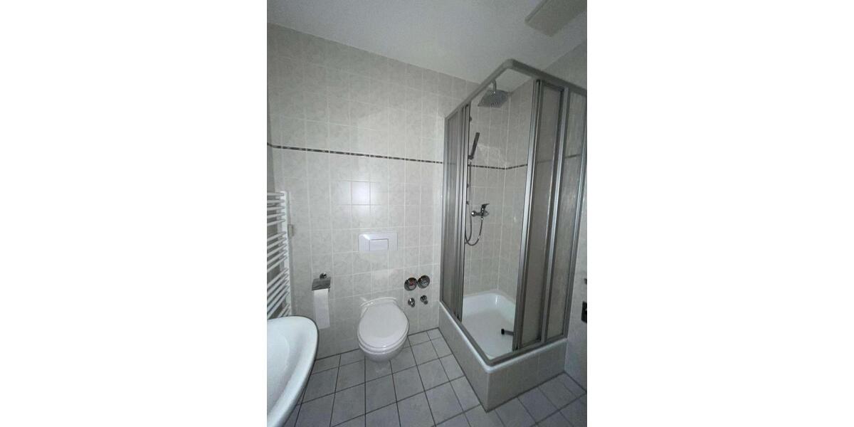 Dachgeschoßwohnung Plauen - 2 Zimmer, 49 m&sup2;, 254&euro; | Angebot:26178346