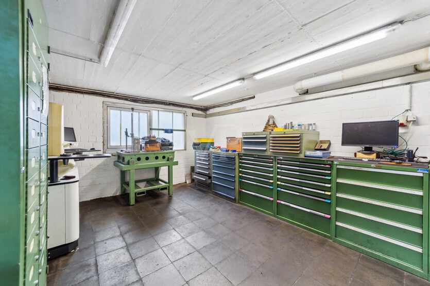Funktionaler Gewerbekomplex in zentraler Lage - ideale Investitionsoption. zimmer