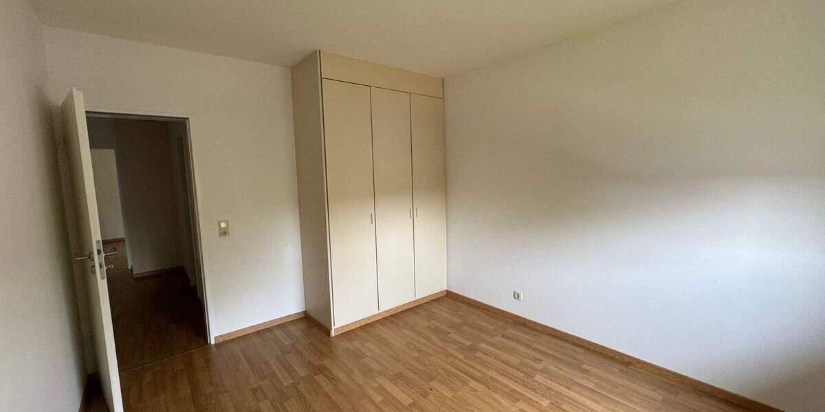 Reihenmittelhaus Binsfeld - 4 Zimmer, 122 m&sup2;, 979&euro; | Angebot:25693097
