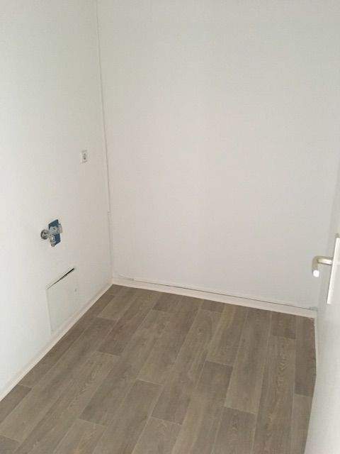 Schöne 2-Raumwohnung mit Aufzug und Balkon mit Blick ins Grüne. 2 zimmer