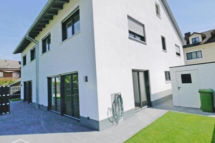 Haus Kinding - 4.5 Zimmer, 147 m&sup2;, 1.460&euro; | Angebot:24715187