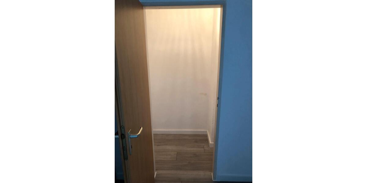 Etagenwohnung Ludwigshafen am Rhein Rheingönheim - 3 Zimmer, 80 m&sup2;, 1.200&euro; | Angebot:24804906
