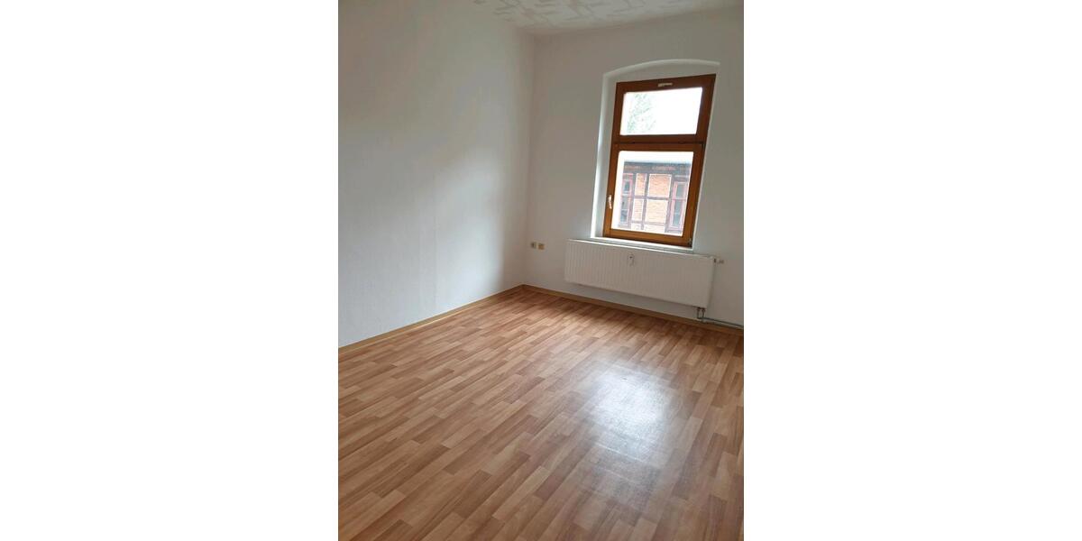 Etagenwohnung Haldensleben - 4 Zimmer, 92 m&sup2;, 850&euro; | Angebot:26234227